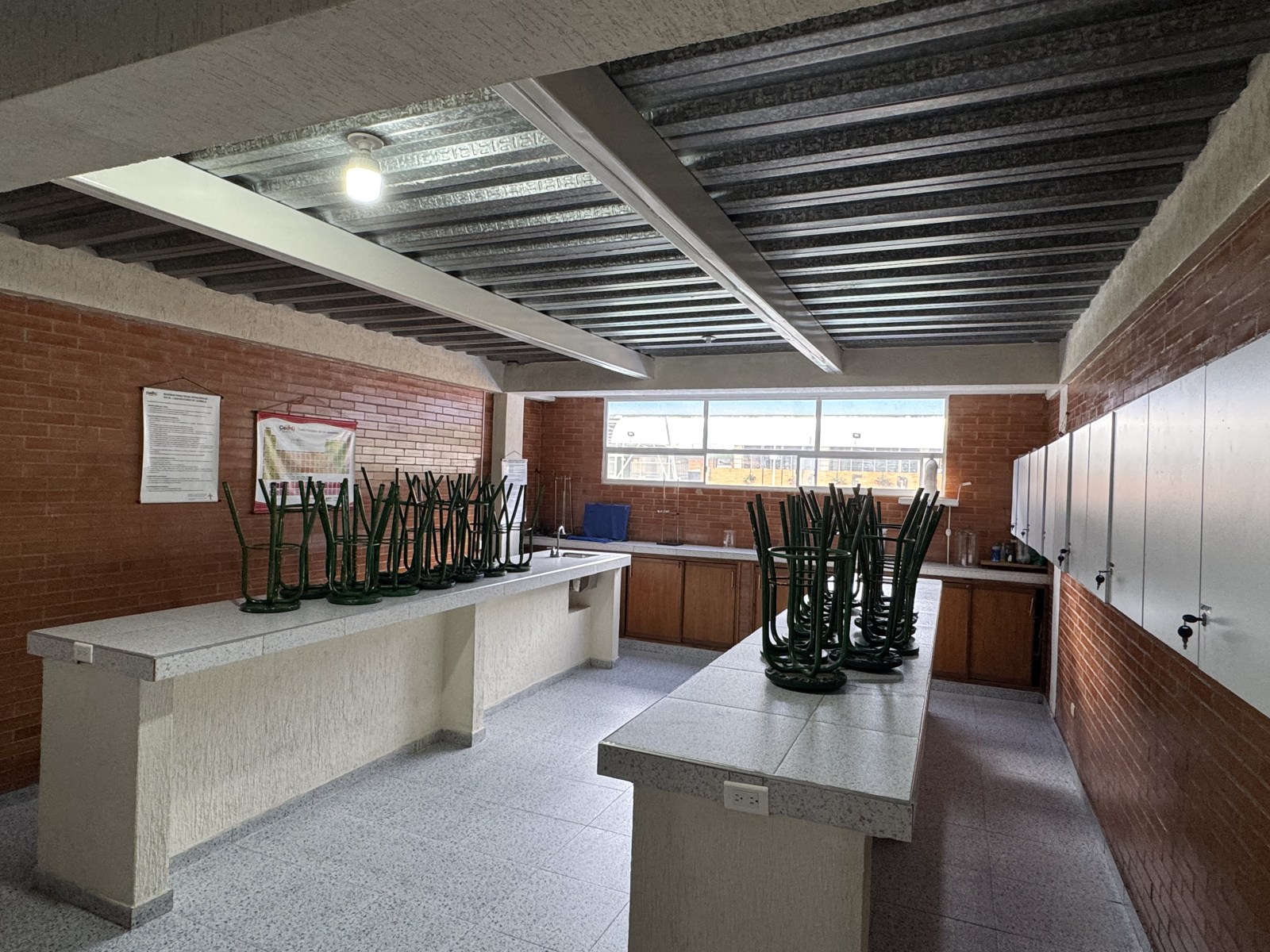 Laboratorio de química (bachillerato)